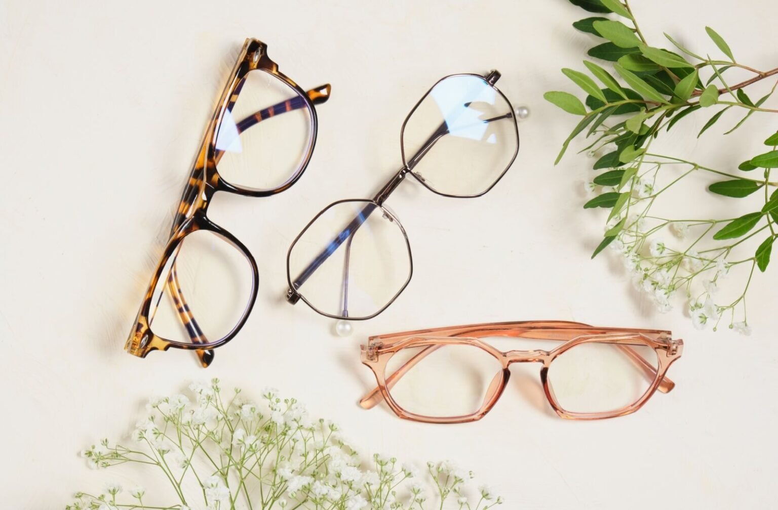 Eyeglass Fashion Trends 2026: 15 Stylish Frames Worth Wearing This Year eyeglass fashion trends